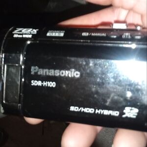 Panasonic SDR-H100 Camcorder